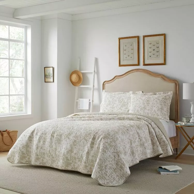 Laura Ashley Amberley Coverlet Set Queen Bed Biscuit Queen 3 Laura Ashley Amberley Coverlet Set Queen Bed Biscuit Queen